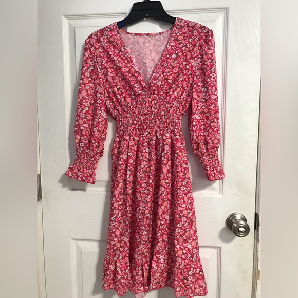 Dresses & Skirts - flower dress.